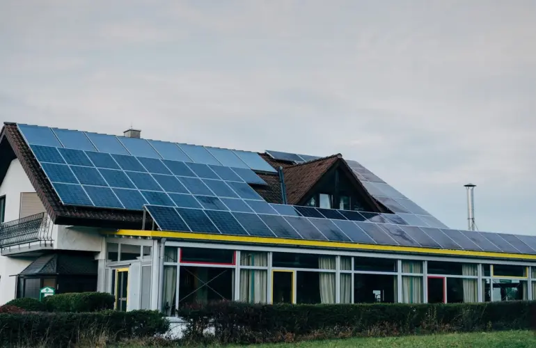 Best Rooftop Solar Company in Indore MP-Solar Panel Installation-SolarFusion