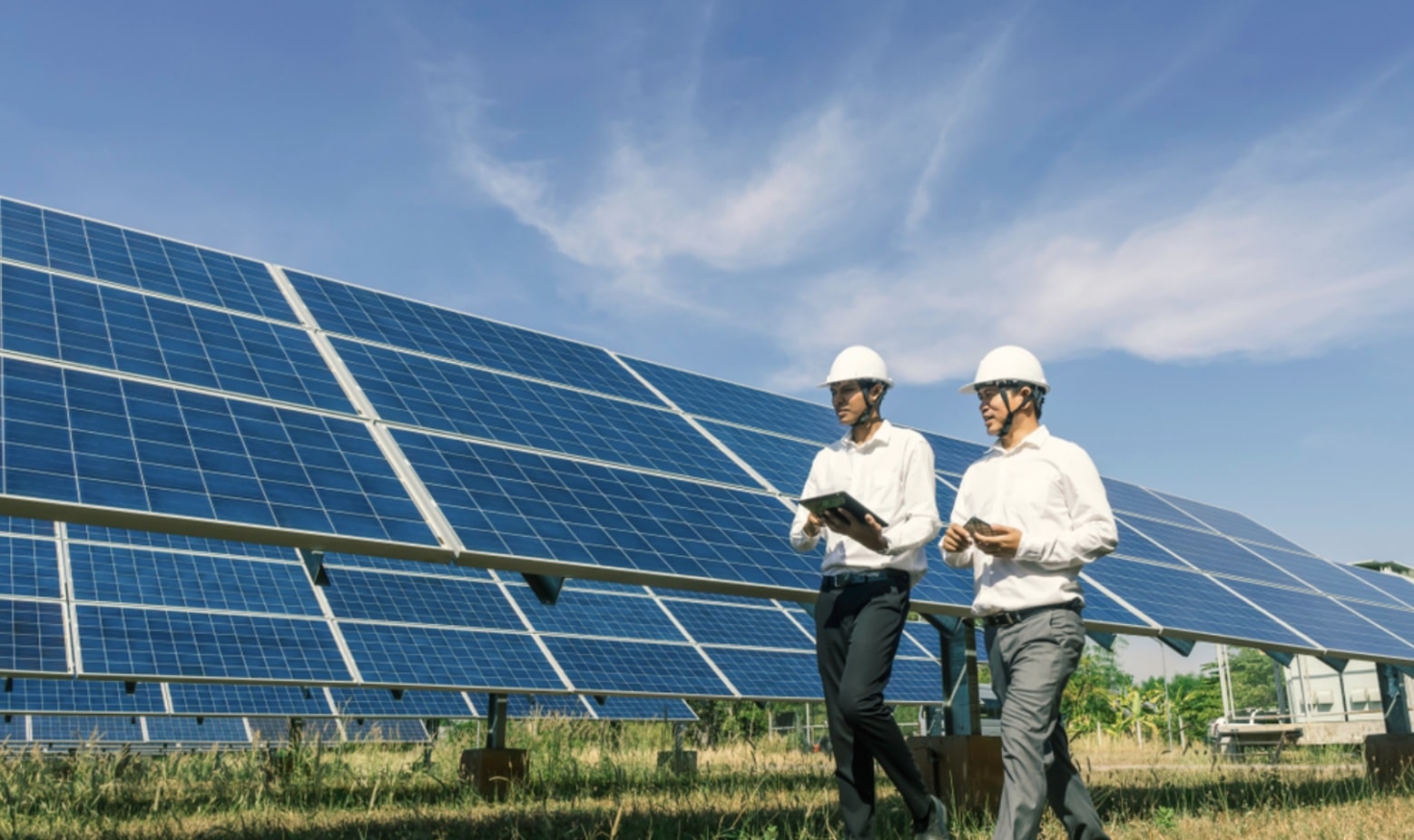 Solar Rooftop vs Traditional Energy- What You Need to Know-Solar Fusion